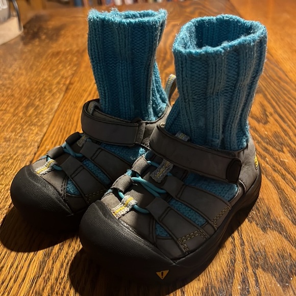 Keen sweater top toddler boots - Picture 7 of 7